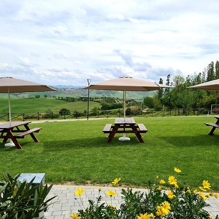 Osteria Da Cesare E Locanda Кастел Сан Пиетро Терме Екстериор снимка
