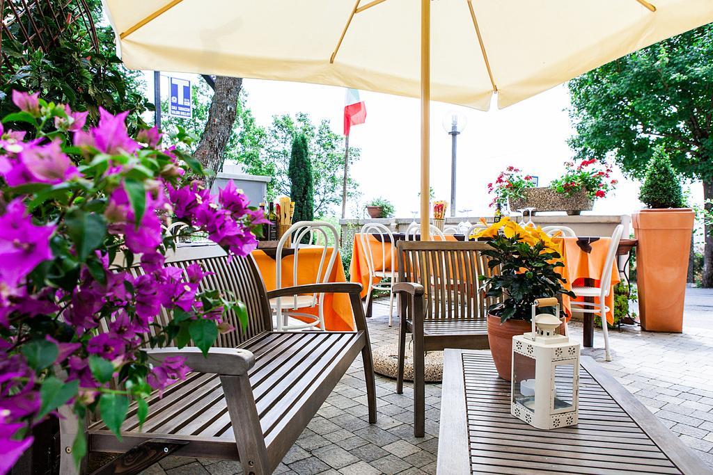 Osteria Da Cesare E Locanda Кастел Сан Пиетро Терме Екстериор снимка
