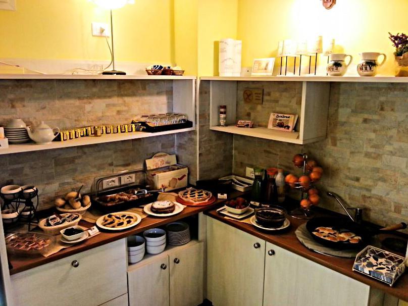 Osteria Da Cesare E Locanda Кастел Сан Пиетро Терме Екстериор снимка